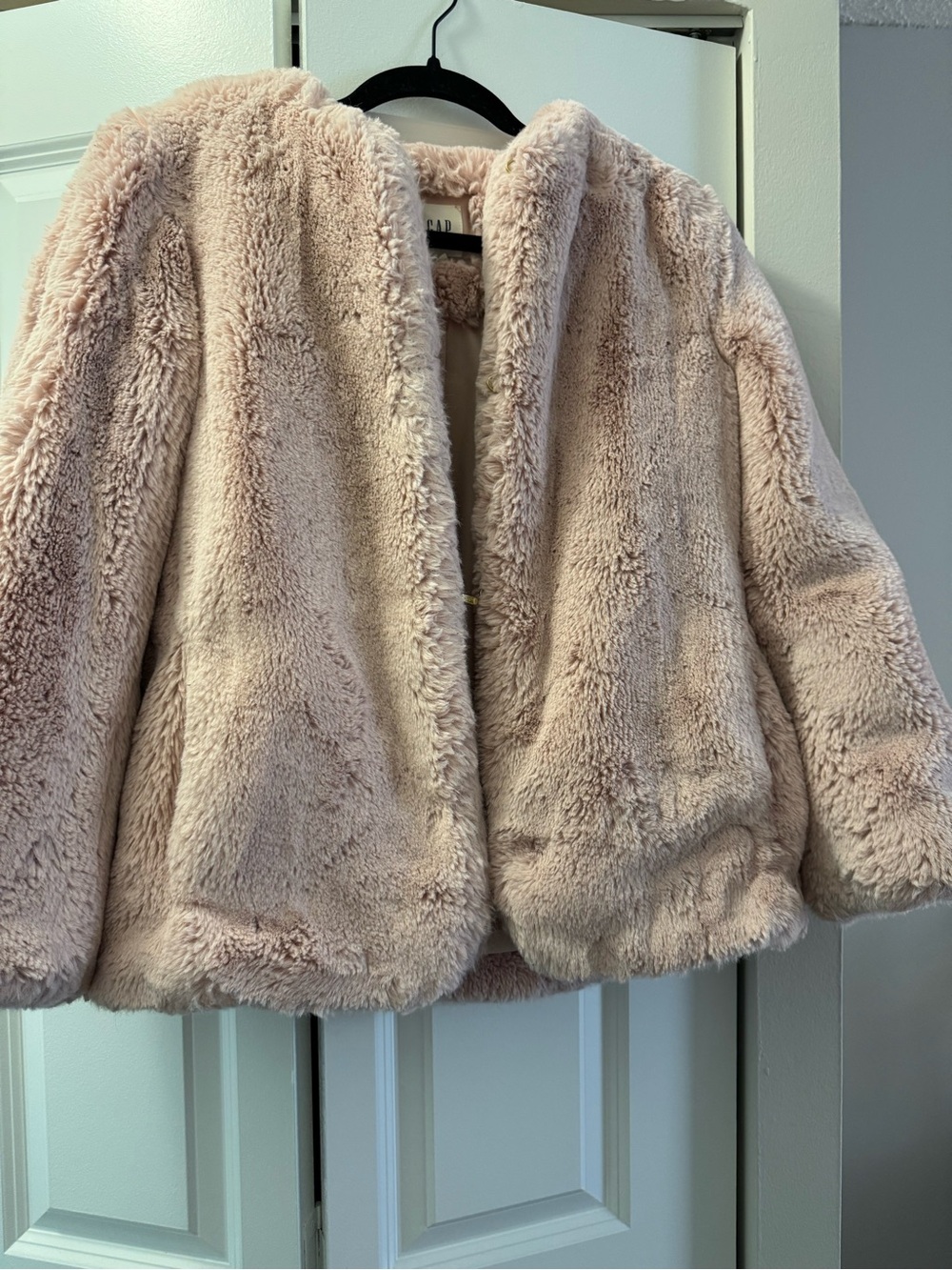 GAP Women's Plush Faux Fur Jacket - Blush